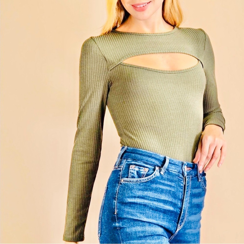 7‎ For All Mankind Style Sage Green Ribbed Cutout Top Small 💚✨
